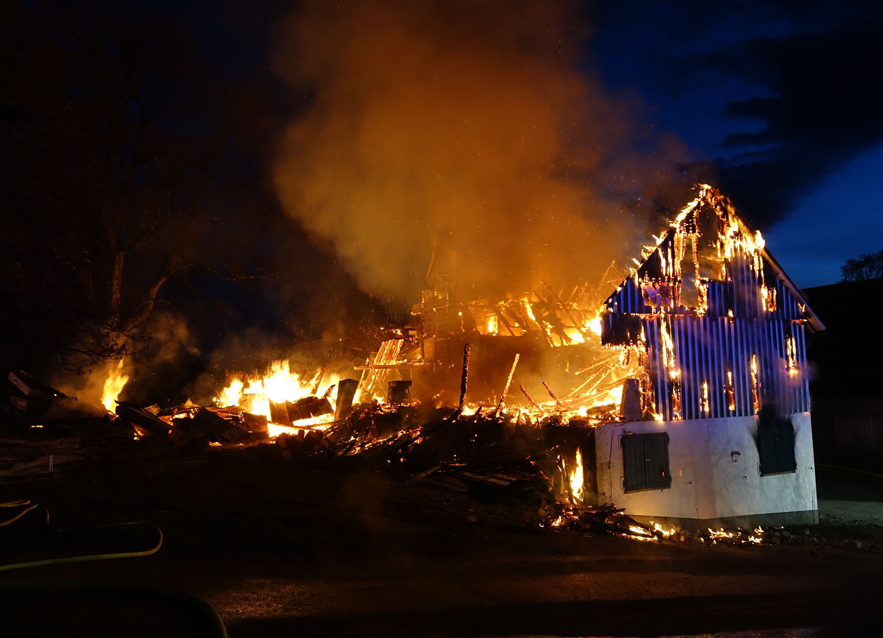 Feuer Hof Rohrbach3